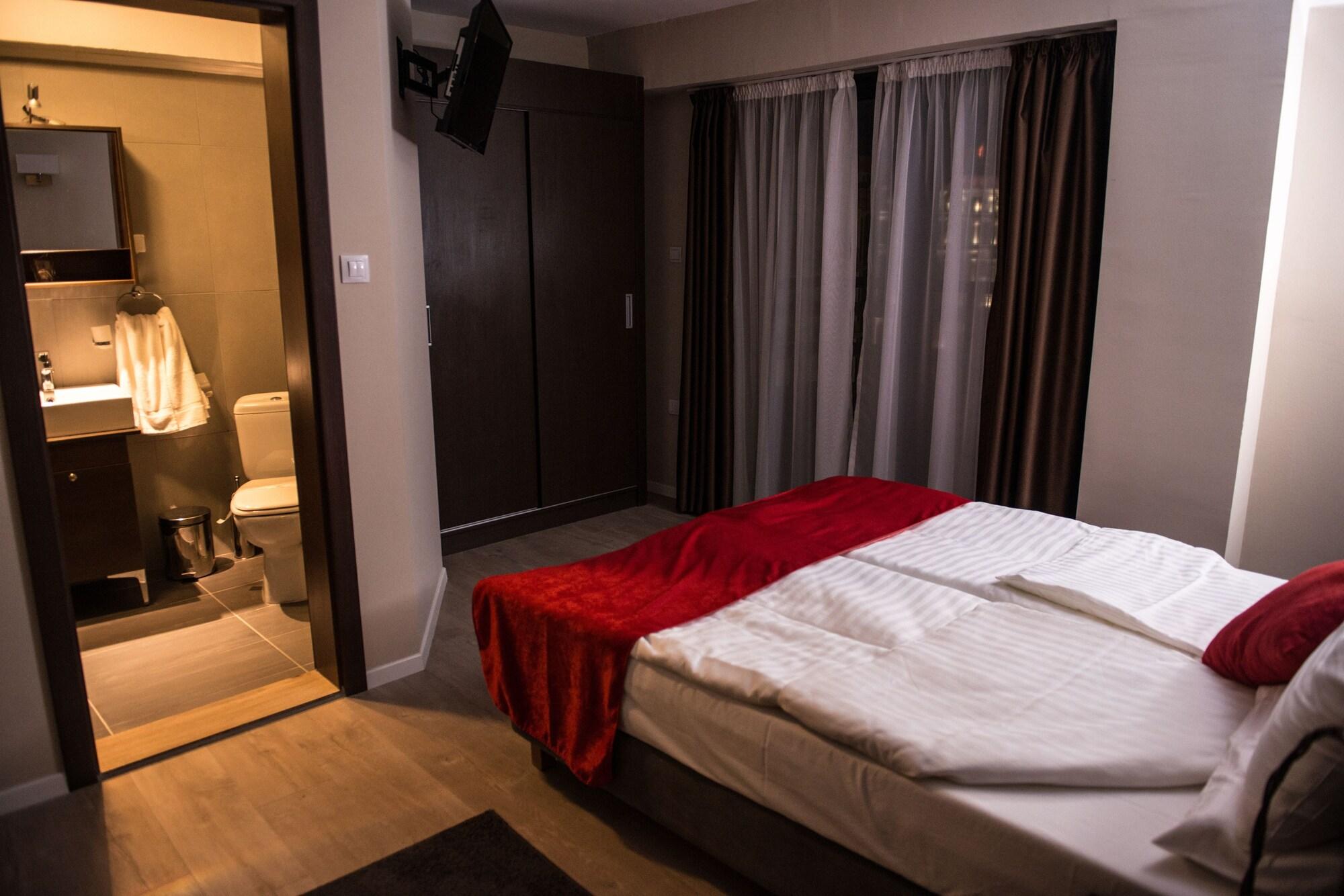 Opera House Hotel Skopje Esterno foto