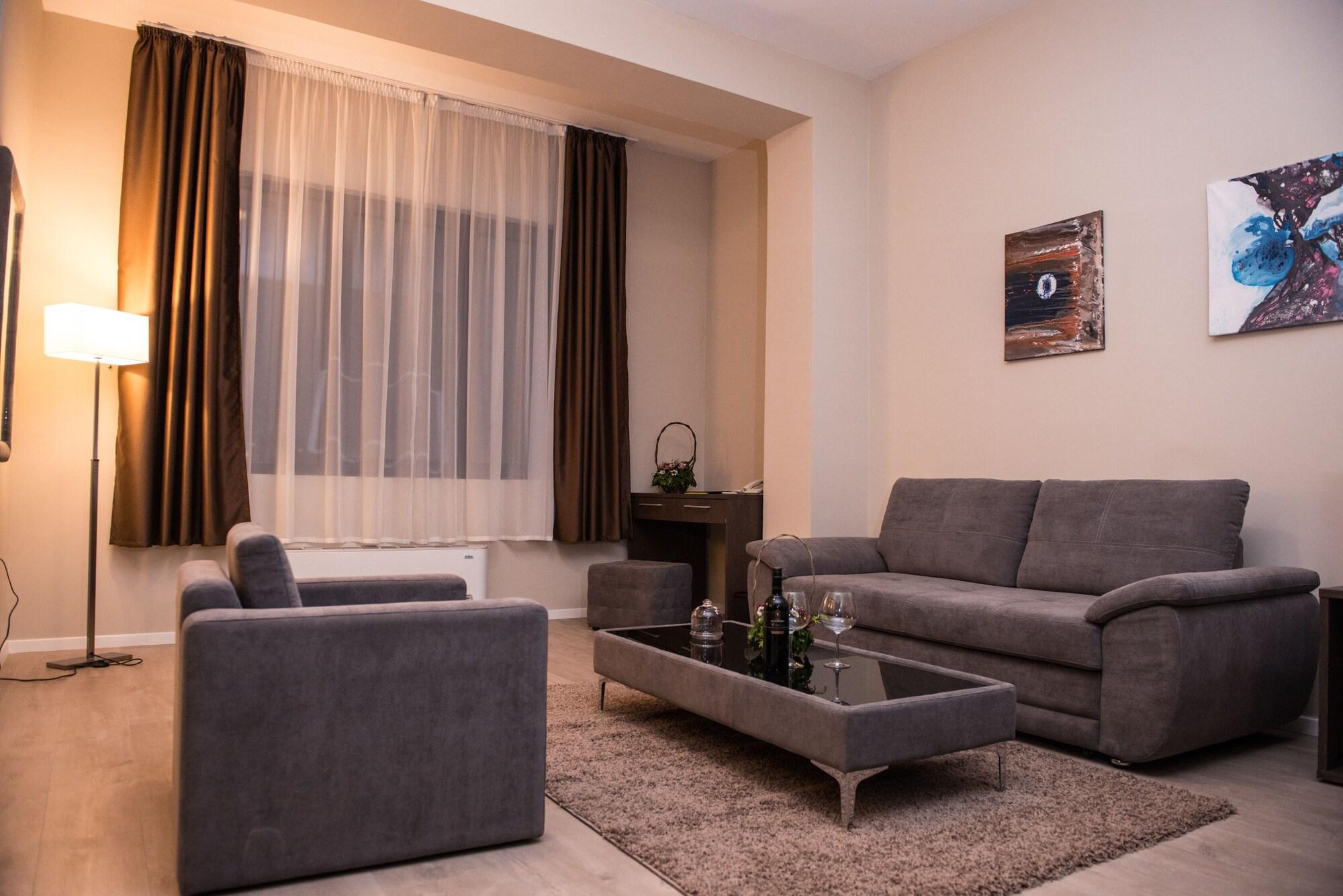 Opera House Hotel Skopje Esterno foto