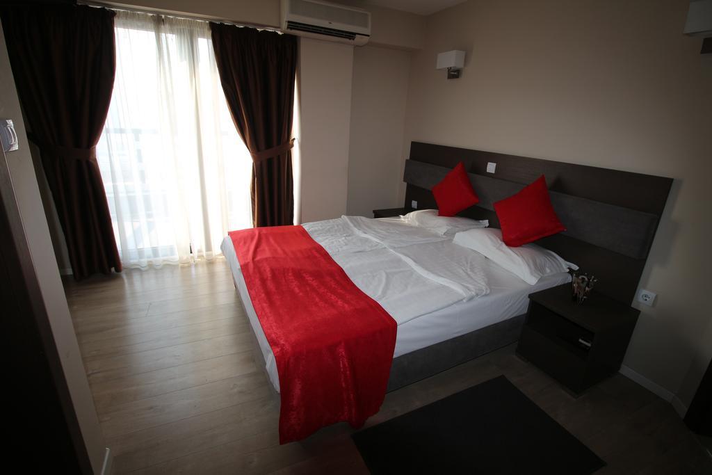 Opera House Hotel Skopje Esterno foto