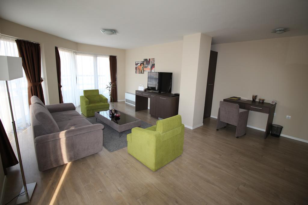 Opera House Hotel Skopje Esterno foto