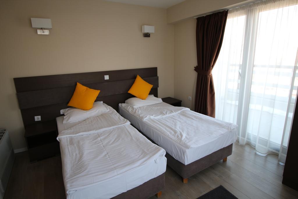 Opera House Hotel Skopje Esterno foto