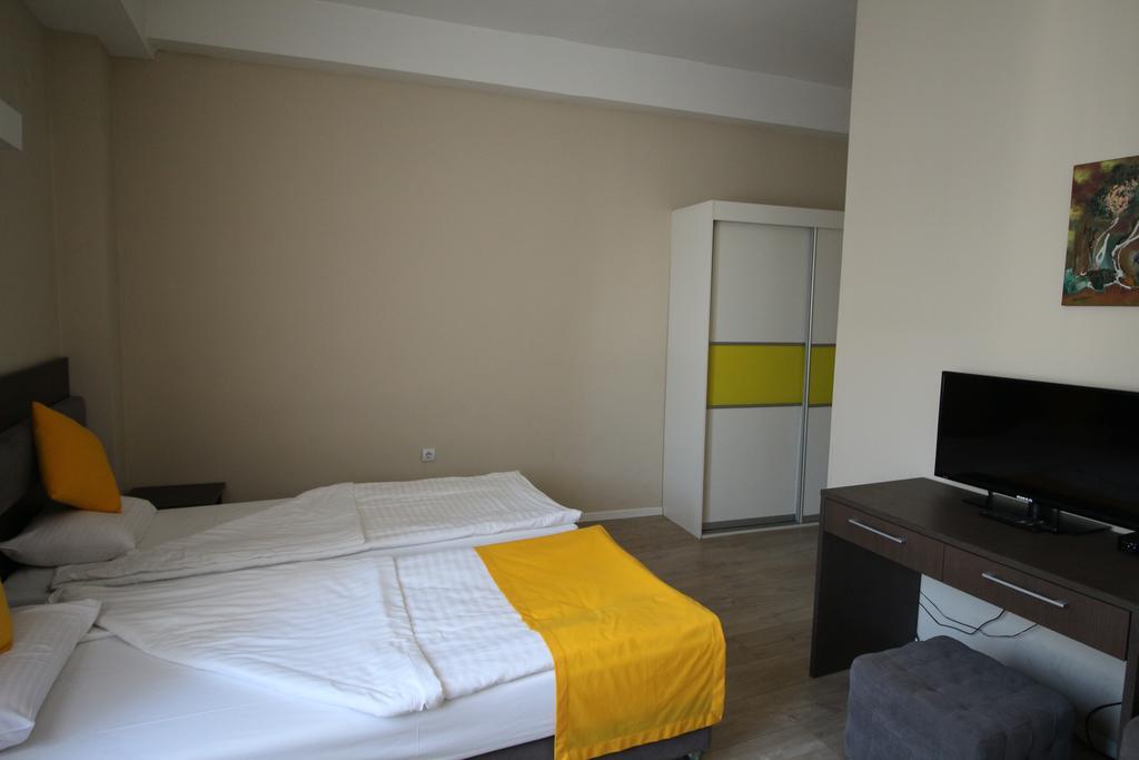 Opera House Hotel Skopje Esterno foto