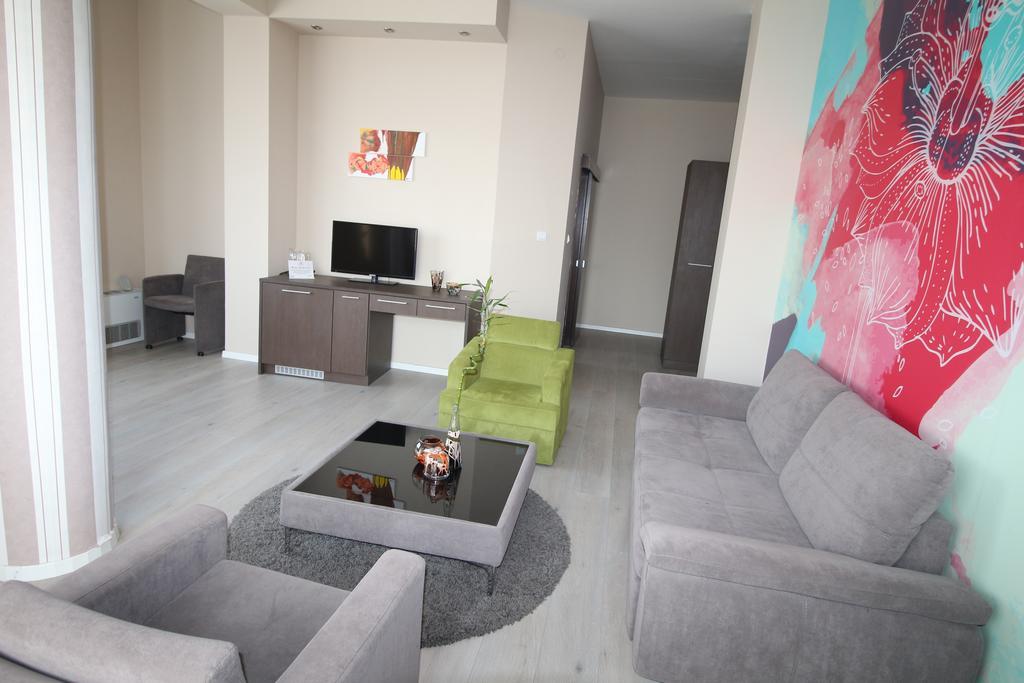 Opera House Hotel Skopje Esterno foto