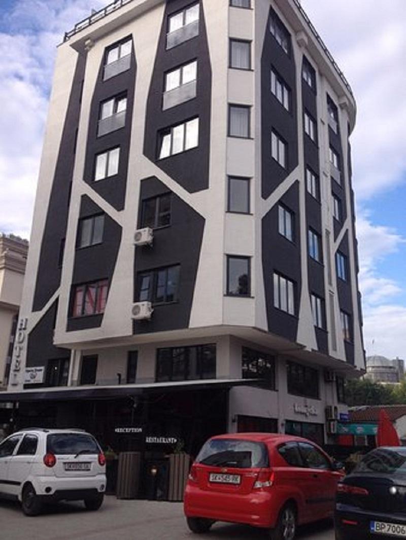 Opera House Hotel Skopje Esterno foto